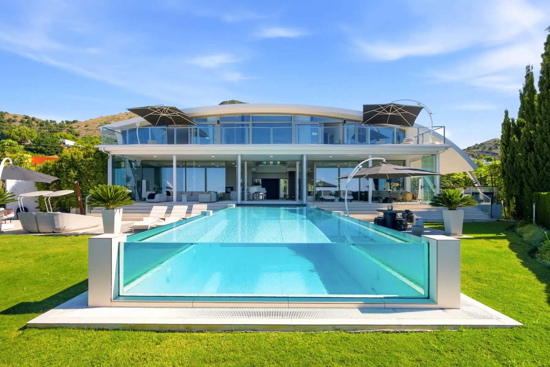Villa moderna de lujo con piscina privada en El Higuerón, Fuengirola